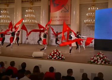 В Москве при поддержке КПРФ состоялся праздничный концерт ко Дню Комсомола и в честь защитников героического Донбасса