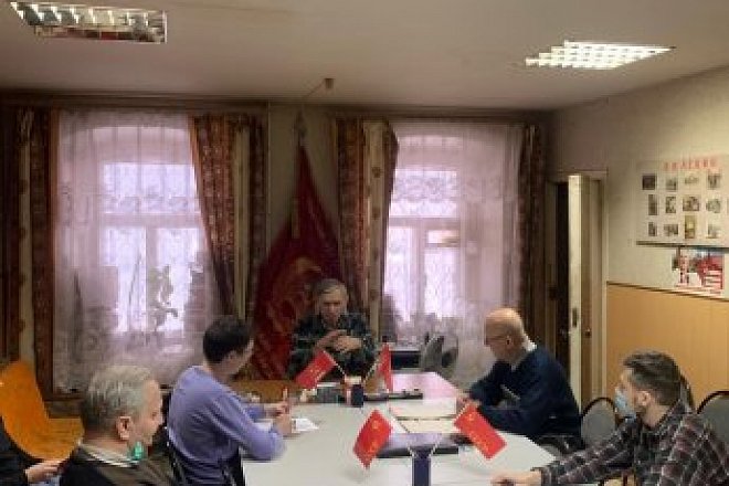В честь дня рождения И.В.Сталина туляков приняли в ряды КПРФ