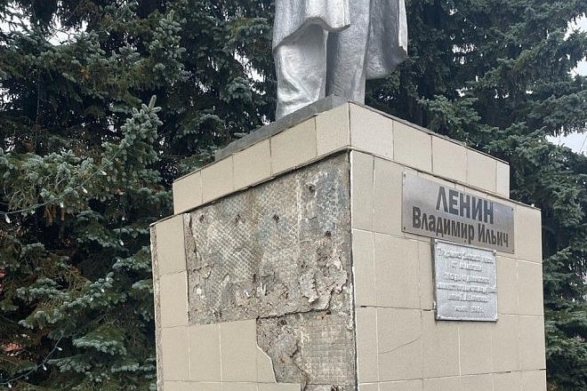 Памятник Владимиру Ильичу в Заокском станет объектом реставрации после обращения депутата-коммуниста Светланы Белоус