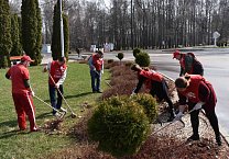 Тульские коммунисты приняли участие в общеобластном субботнике