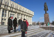 Тульские коммунисты почтили память Владимира Ильича Ленина Тульские коммунисты почтили память Владимира Ильича Ленина