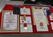 Депутат Тульской городской Думы, член фракции КПРФ Елена Чекан приняла участие в открытии выставки «Во все времена. Медики на фронтах войны» Депутат Тульской городской Думы, член фракции КПРФ Елена Чекан приняла участие в открытии выставки «Во все времена. Медики на фронтах войны»