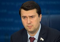 Олег Лебедев провёл расширенное заседание подкомитета в пресс-центре "Парламентской газеты"