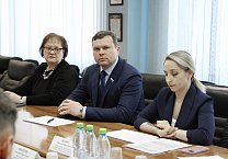 Светлана Белоус приняла участие в заседании комитета областной Думы по государственному строительству и безопасности. Светлана Белоус приняла участие в заседании комитета областной Думы по государственному строительству и безопасности.