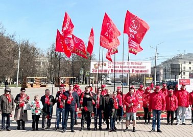 Тульские коммунисты приняли эстафету союзного антифашистского патриотического проекта "Наша Великая Родина"