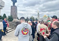 Тульский обком партии отметил День рождения В.И. Ленина массовыми возложениями, субботниками и Ленинскими уроками Тульский обком партии отметил День рождения В.И. Ленина массовыми возложениями, субботниками и Ленинскими уроками