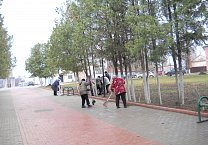 Субботник в Веневе по советской традиции 