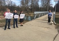 Вопреки противодействию местных властей, тульские коммунисты вышли на пикеты в поддержку Геннадия Зюганова!