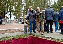 Депутаты-коммунисты Собрания депутатов г. Алексина приняли участие в траурном мероприятии по перезахоронению в братскую могилу останков 55 советских солдат Депутаты-коммунисты Собрания депутатов г. Алексина приняли участие в траурном мероприятии по перезахоронению в братскую могилу останков 55 советских солдат