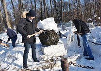 Коммунисты призывают помнить уроки истории