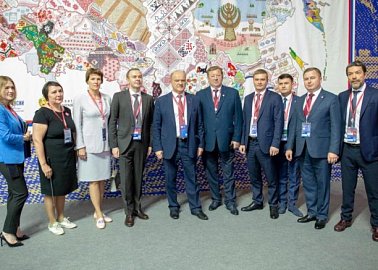 Делегация КПРФ приняла участие в Петербургском международном экономическом форуме