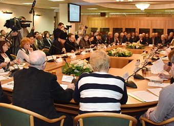 Коммунисты провели  стол по поддержке пчеловодства, на котором выступил Г.А. Зюганов. Фоторепортаж. 