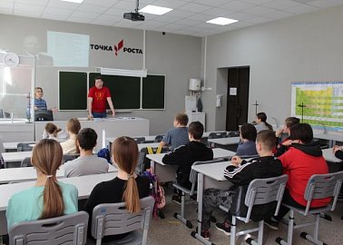 ДЕТЯМ О ПЕРВОМ КОММУНИСТЕ В КОСМОСЕ
