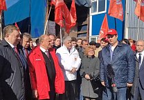 Тульский обком отправил гуманитарный груз жителям Донбасса