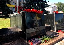Тульские коммунисты почтили память павших в годы Великой Отечественной войны
