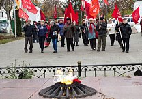 Ефремовский горком КПРФ провел автопробег, посвященный 100-летию комсомола