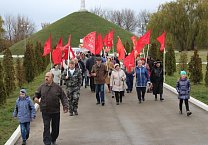 Ефремовский ГК КПРФ провел автопробег,  посвященный дню рождения комсомола