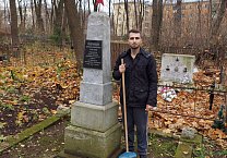 В преддверии дня великой октябрьской социалистической революции, комсомольцы, коммунисты и левые активисты Тулы провели коммунистические субботники у памятников, связанных с революционной славой нашей области В преддверии дня великой октябрьской социалистической революции, комсомольцы, коммунисты и левые активисты Тулы провели коммунистические субботники у памятников, связанных с революционной славой нашей области