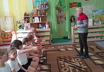 Ефремовский ГК КПРФ провёл тематическую беседу "Детям о Ленине" Ефремовский ГК КПРФ провёл тематическую беседу "Детям о Ленине"