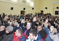 Жители Кимовска выразили недоверие правительству Тульской области за провал «мусорной реформы»