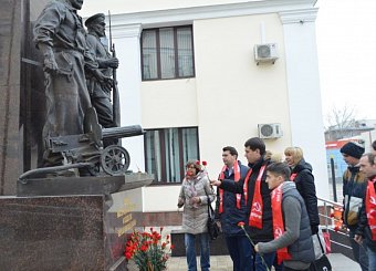 Члены КПРФ города-героя Тулы почтили память погибших на фронтах Первой мировой войны. 