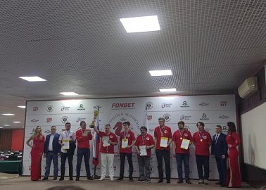 Поздравляем мужскую команду спортклуба КПРФ с заслуженной победой на Командном чемпионате России по шахматам!