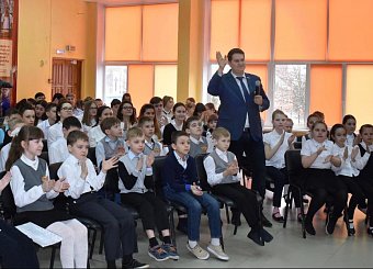 Тульский обком КПРФ организовал для школьников видеомост с космонавтом Олегом Новицким