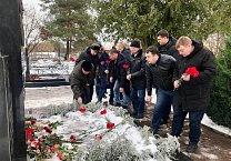 Коммунисты Тульской области почтили память народного Губернатора Тульской области В.А. Стародубцева. Коммунисты Тульской области почтили память народного Губернатора Тульской области В.А. Стародубцева.