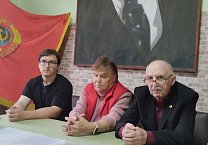 Богородицкие комсомольцы совместно с комсомольским активом провели партийное собрание, посвященное 156-годовщине со дня рождения В. И. Ленина