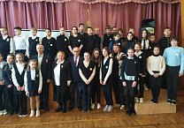 Коммунисты Донского провели уроки мужества в школах города