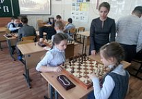 Тульские коммунисты наградили юных шахматистов в Липках Тульские коммунисты наградили юных шахматистов в Липках