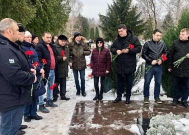 Коммунисты Тульской области почтили память народного Губернатора Тульской области В.А. Стародубцева.