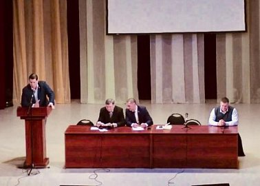 Алексей Лебедев на встрече с жителями Новомосковска выступил против «мусорных» поборов