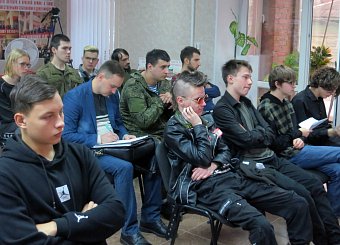В Тульском обкоме КПРФ обсудили идеологическую борьбу и патриотическое воспитание В Тульском обкоме КПРФ обсудили идеологическую борьбу и патриотическое воспитание