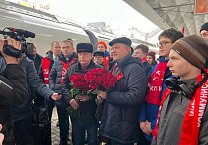 Делегация ЦК КПРФ во главе с Г.А. Зюгановым и Н.М. Харитоновым прибыла с рабочим визитом в Санкт-Петербург