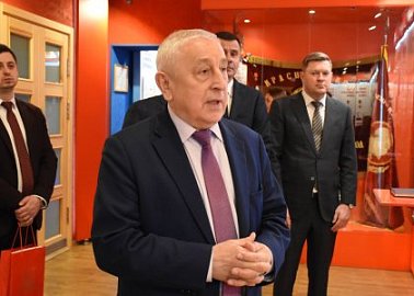 Кандидат в Президенты России от КПРФ Николай Харитонов посетил Красноярский машиностроительный завод