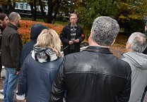 В память защитников Дома Советов в тульском Сквере Коммунаров прошло возложение цветов к стеле Павшим за Советскую власть