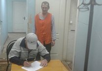 Жители Привокзального района идут ставить подписи в райком 