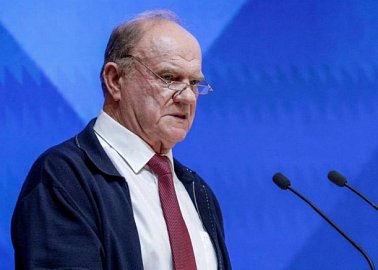 «Перед вами стоят большие задачи». Лидер КПРФ Геннадий Зюганов выступил перед членами молодёжного парламента при Госдуме