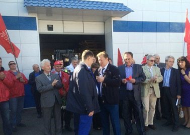Тульские коммунисты отправили на Донбасс очередную гуманитарную помощь.