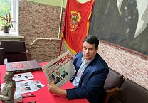 В Тульской области коммунисты и сторонники партии обсуждают статью лидера КПРФ Г.А. Зюганова «Сражаясь за Русский мир» В Тульской области коммунисты и сторонники партии обсуждают статью лидера КПРФ Г.А. Зюганова «Сражаясь за Русский мир»