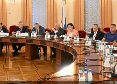 КПРФ в Госдуме провела круглый стол на тему: «Вопросы совершенствования правового регулирования организации оказания скорой медицинской помощи в Российской Федерации»