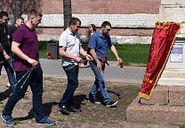 Тульские коммунисты возложили цветы к памятнику Карлу Марксу