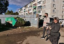 Коммунисты провели рейд по контейнерным площадкам с активистами из Узловой Коммунисты провели рейд по контейнерным площадкам с активистами из Узловой