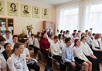 Тульские коммунисты вместе с ветеранами провели патриотический урок для школьников г. Донского