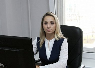 Депутат-коммунист, заместитель председателя комитета по государственному строительству, безопасности и местному самоуправлению Тульской областной Думы Светлана Белоус приняла участие в «правительственном часе» в формате видеоконференцсвязи