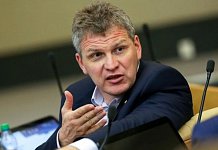 В КПРФ призвали повысить налог на сверхдоходы до 45%: Алексей Куринный жёстко раскритиковал предложение переложить нагрузку на все отрасли