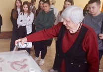 Тульский обком КПРФ продолжает организовывать патриотические уроки для школьников Тульский обком КПРФ продолжает организовывать патриотические уроки для школьников