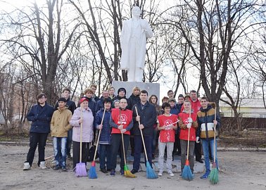 Тульский обком КПРФ  проводит субботники и ремонт памятников В.И. Ленину в Тульской области. 