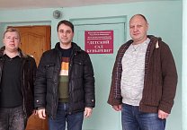 Алексинские коммунисты поздравили детей с наступающим Новым годом